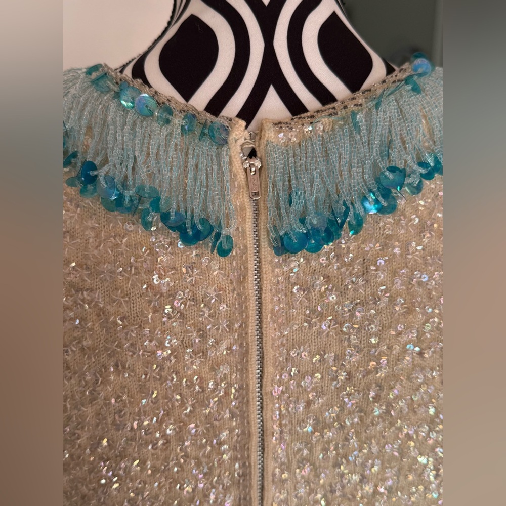 Vintage 50s 60s Mod Sequined and Beaded Zip Back Top - Picture 12 of 17
